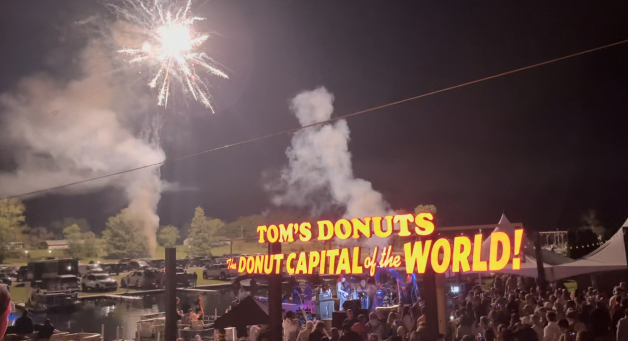 Tom's Donuts - Angola, Indiana