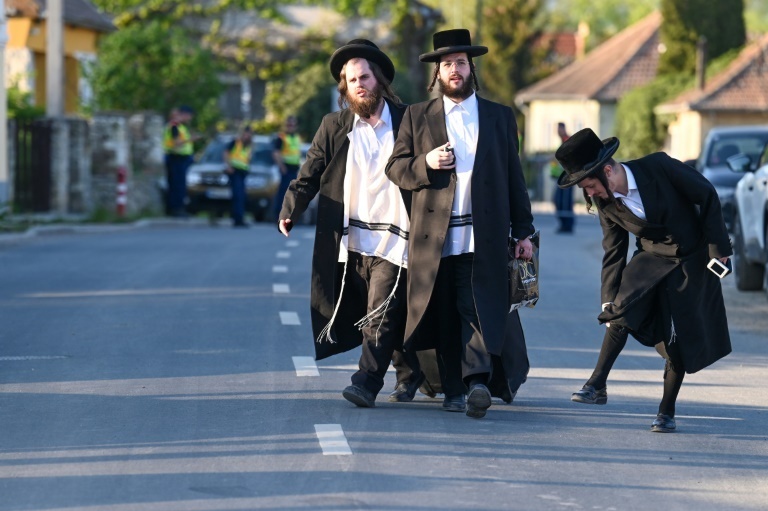 cult-of-miracle-rabbi-transforms-sleepy-hungarian-village