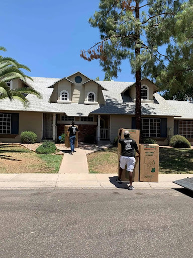 Method Moving and Storage is a family-owned and operated business that started in 2015. Rated as the #1 moving company in Glendale, AZ