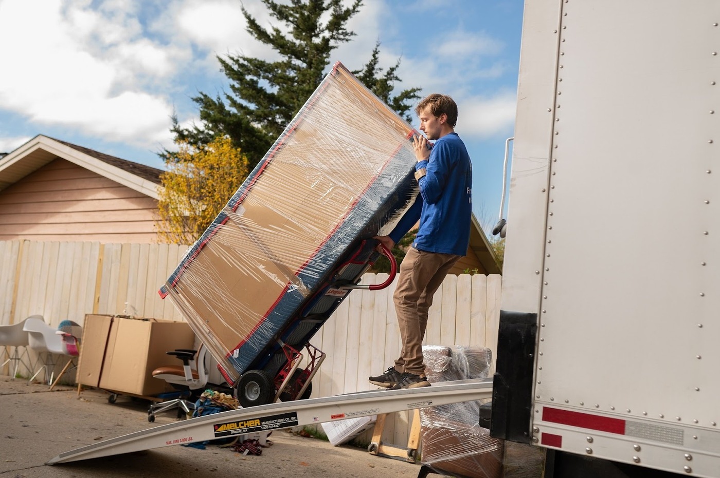 Hercules Moving is a family-owned and operated local moving company in Bloomingdale, IL.