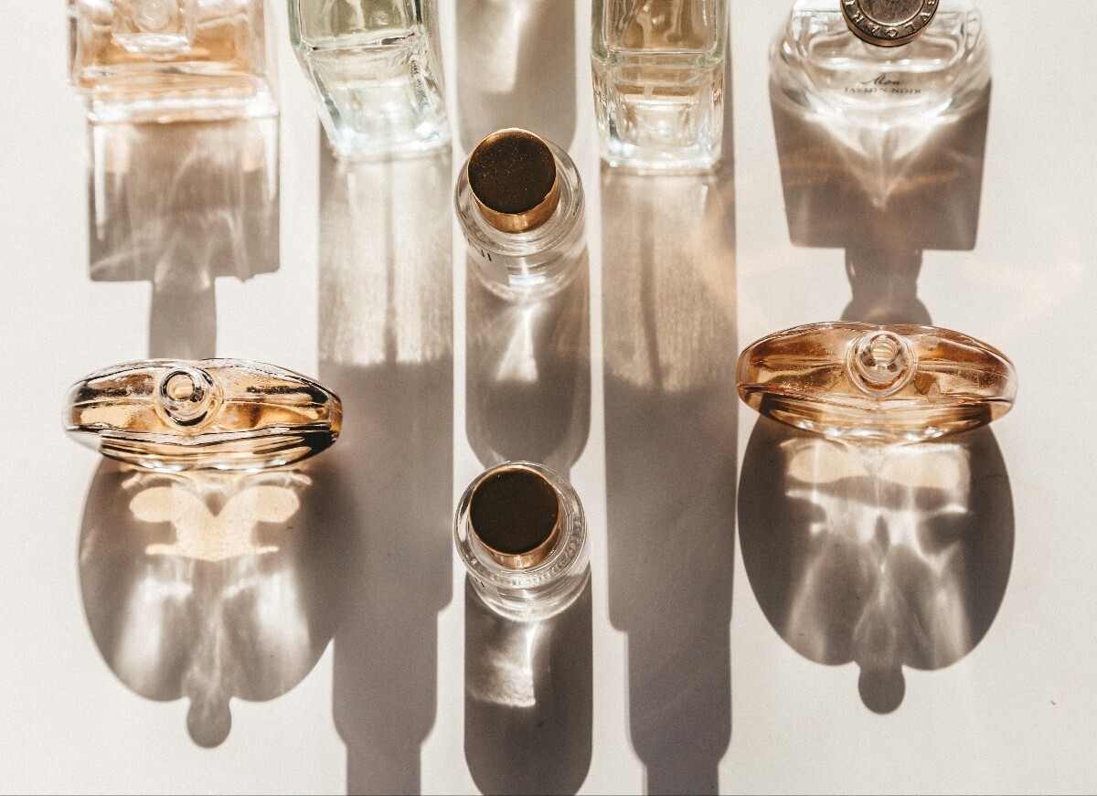 The Perfect Guide to Gifting Perfume: Choosing a Scent for a Loved One