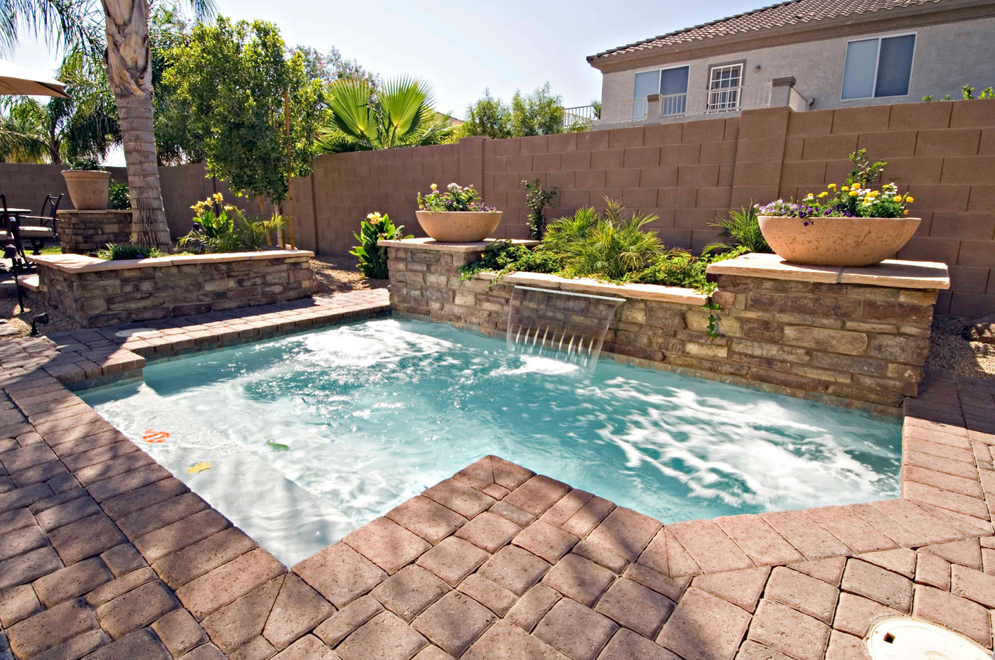 Paradise Hardscapes is known for its innovative paver installations and turf solutions designed to withstand Arizona’s harsh climate.