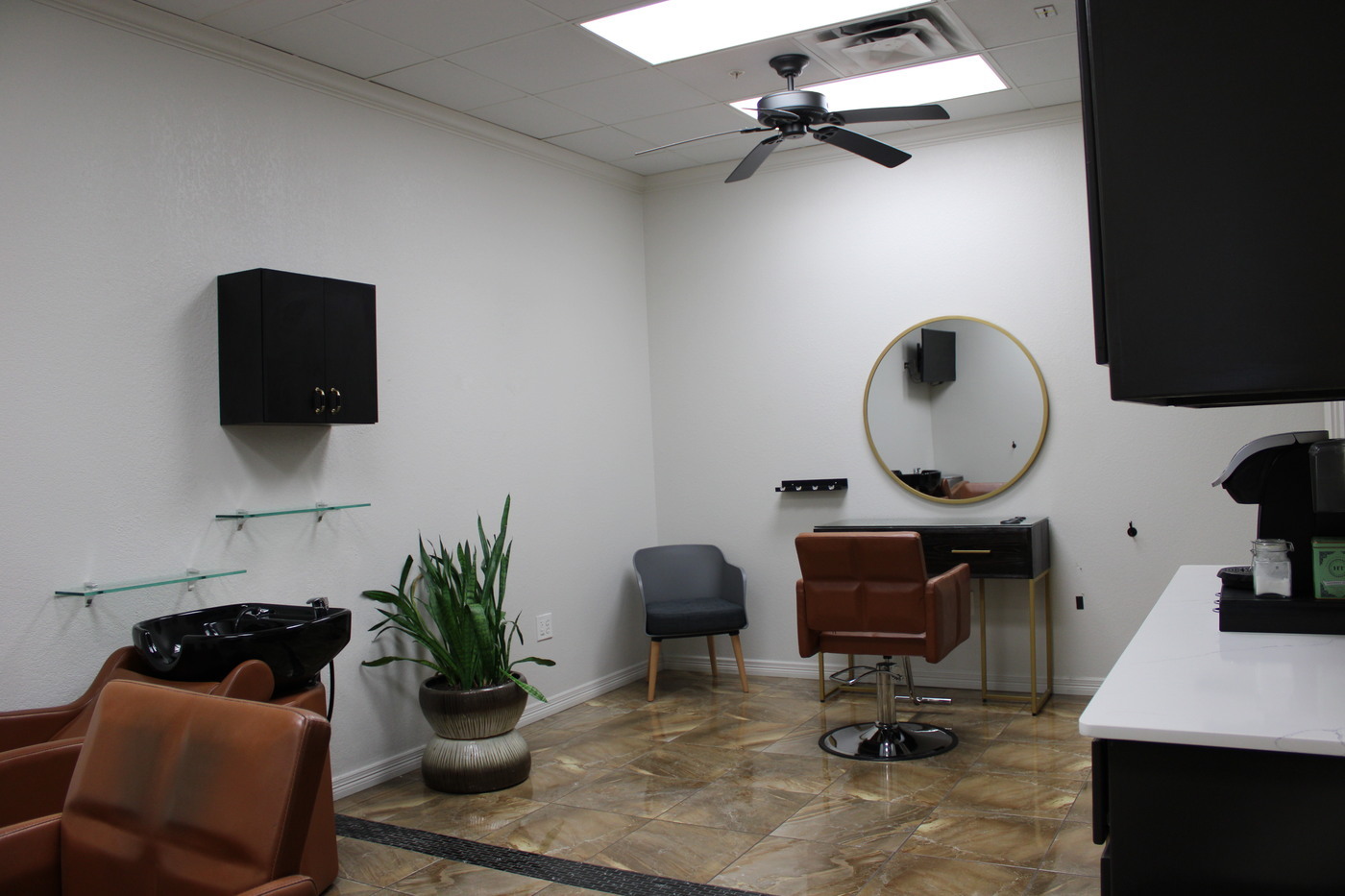 Venus Salon Suites Frisco provides premium, fully-equipped rental spaces for independent beauty and wellness professionals.