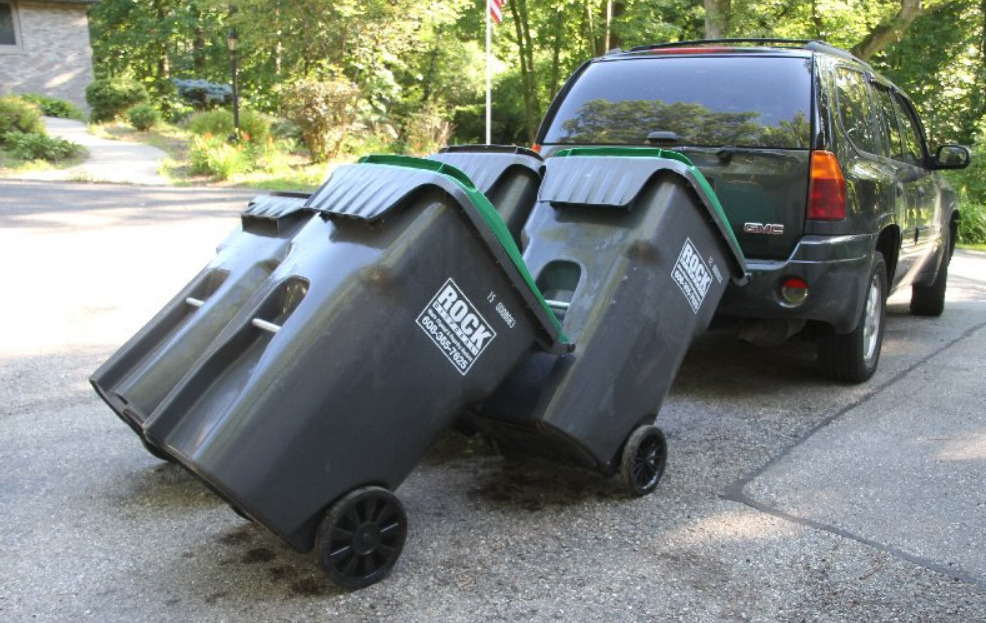 Garbage Commander offers innovative, easy-to-use waste management tools designed to simplify the hauling of multiple garbage cans. Its products are proudly made in Janesville, Wisconsin.