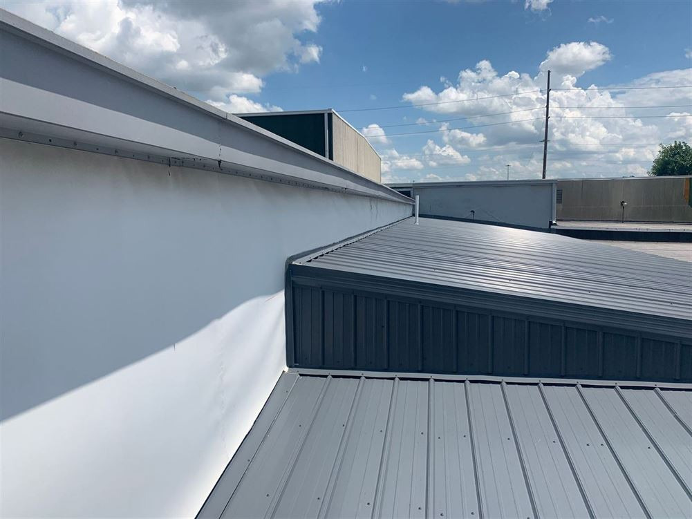 Metal Roofing Indianapolis is a trusted provider of comprehensive roofing solutions for both residential and commercial properties across Indianapolis and throughout Indiana.