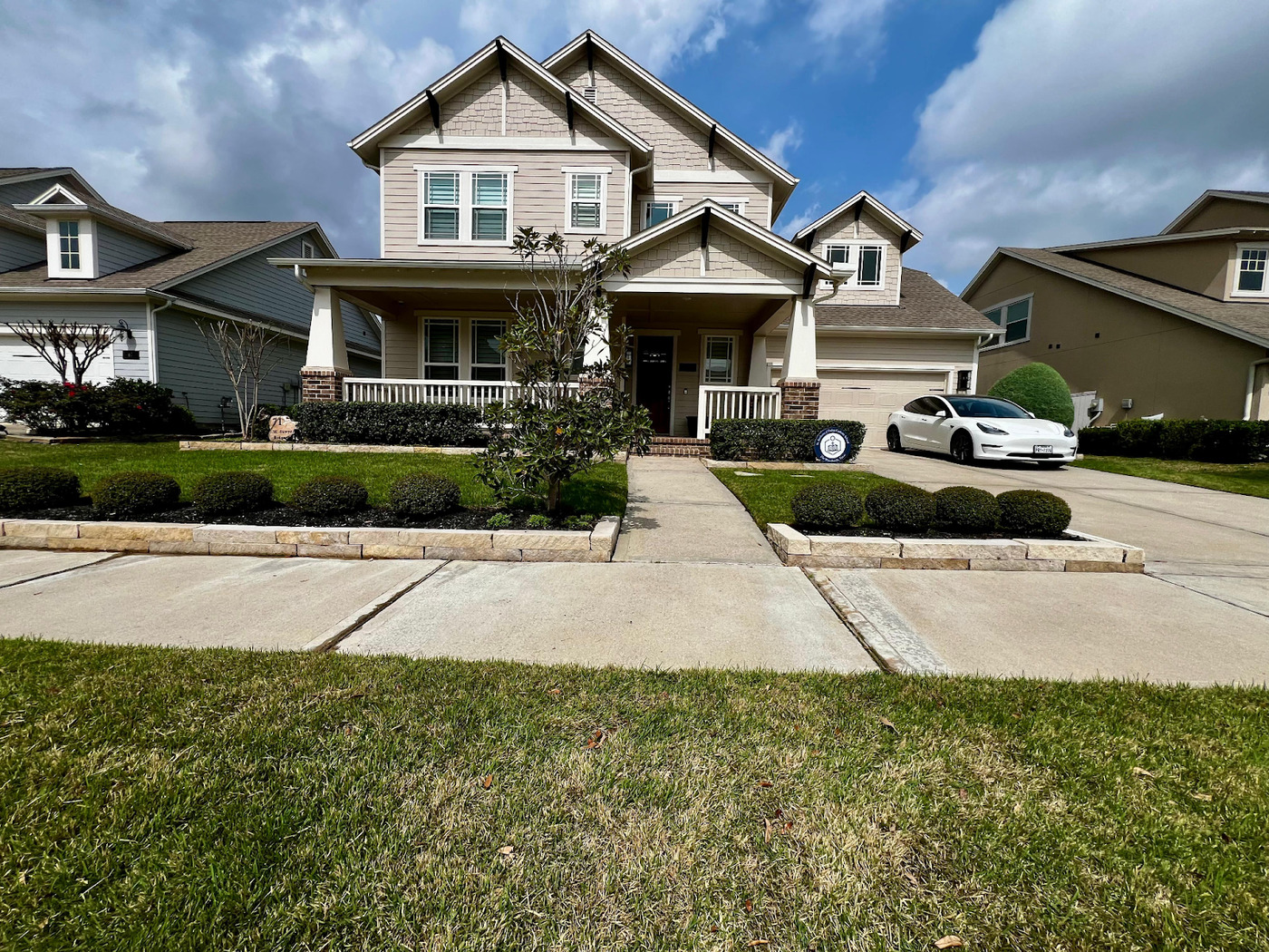 My Garage And Gates is a premier provider of garage door and gate solutions in Houston, TX.