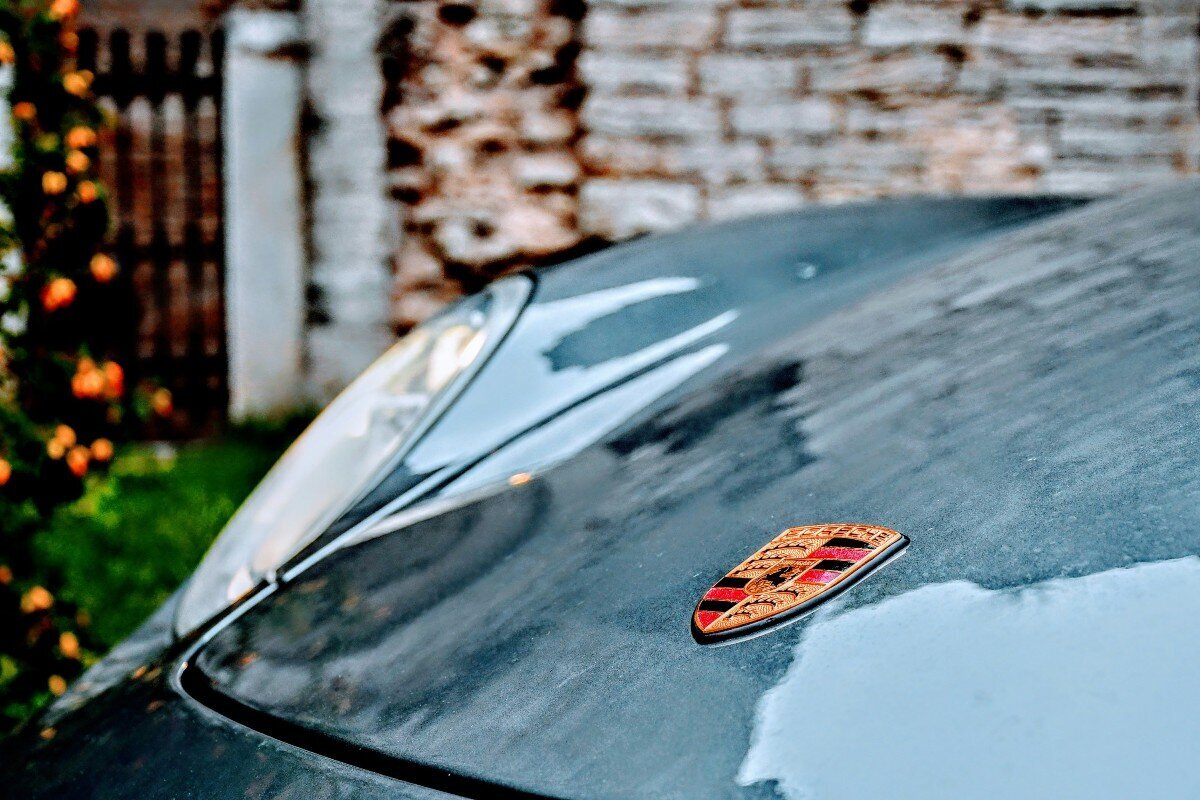 Design911 Shares Visit to Respected European Porsche Specialists, Julia Porsche, in Barcelona