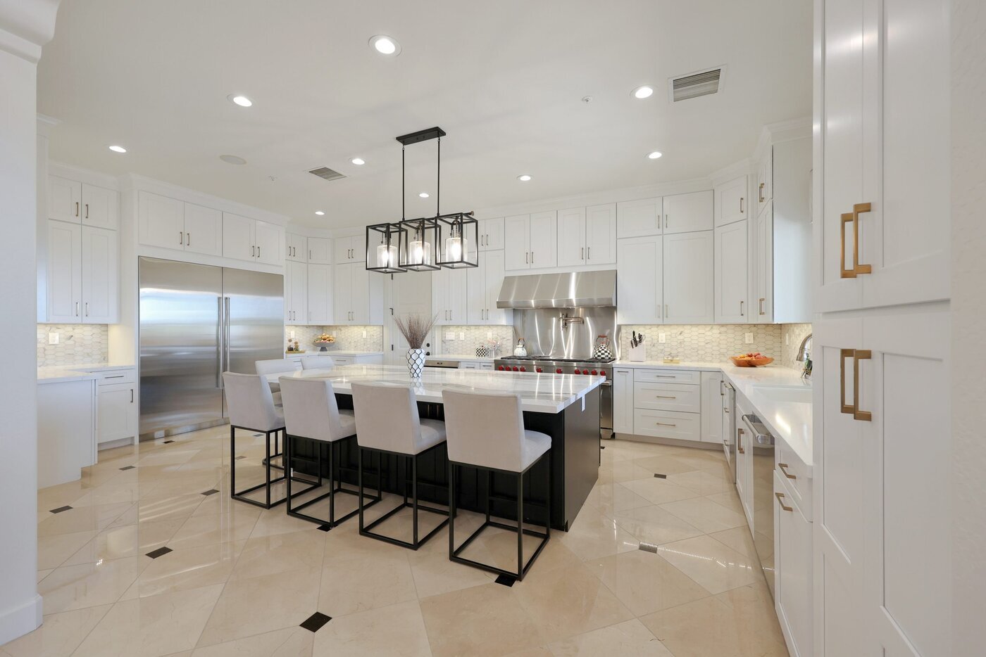 Rise Above Remodeling is a full-service luxury home remodeling company based in Anthem, Arizona, specializing in kitchen and bathroom renovations, home additions, flooring installation, and interior remodeling.