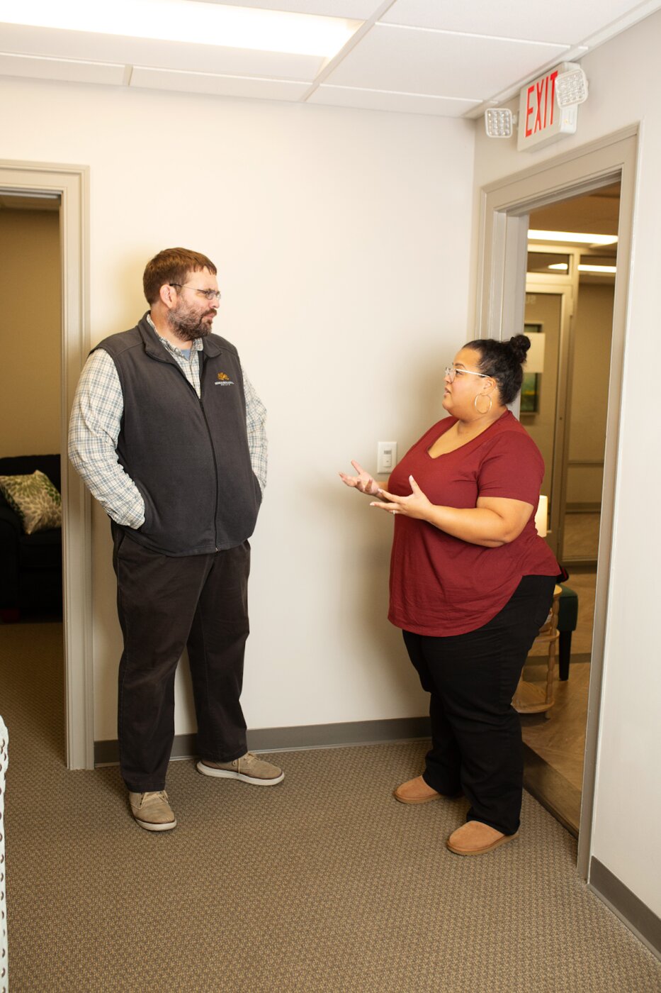 Redbud Behavioral Health is a Fredericksburg psychiatric clinic offering TMS, SPRAVATO, psychotherapy, and medication management for adults with depression, OCD, and related conditions.