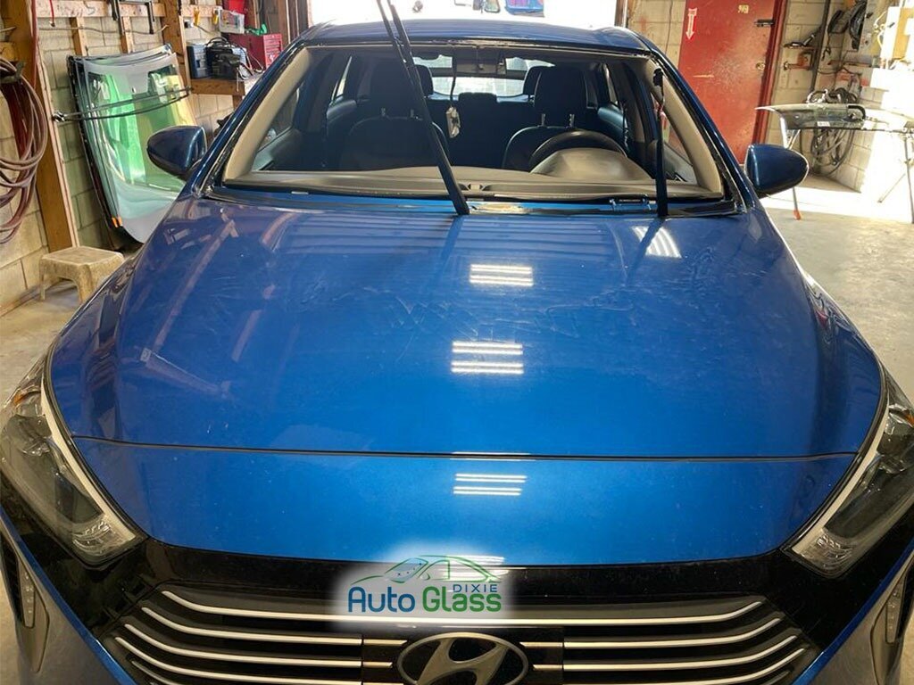 Dixie Auto Glass is a Mississauga-based auto glass service provider offering repair and replacement solutions for windshields and vehicle glass.