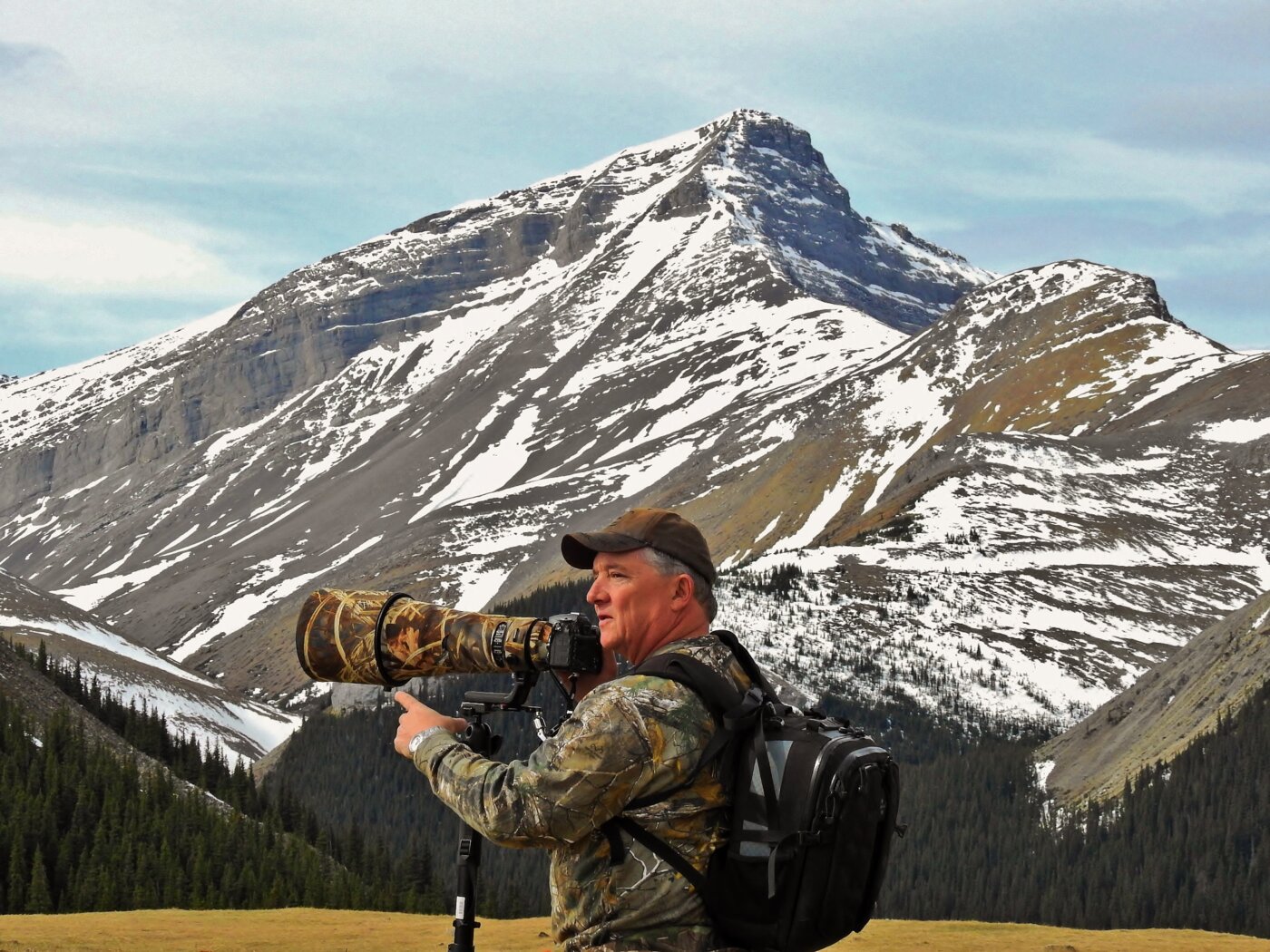 ES Wildlife Photo Tours is a one-person operation run by wildlife photographer Eric Seemann, who personally leads every tour.