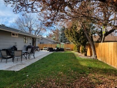 Idaho Poop Scoop is a top-rated pet waste removal company and dog poop cleanup service in Boise, Idaho.
