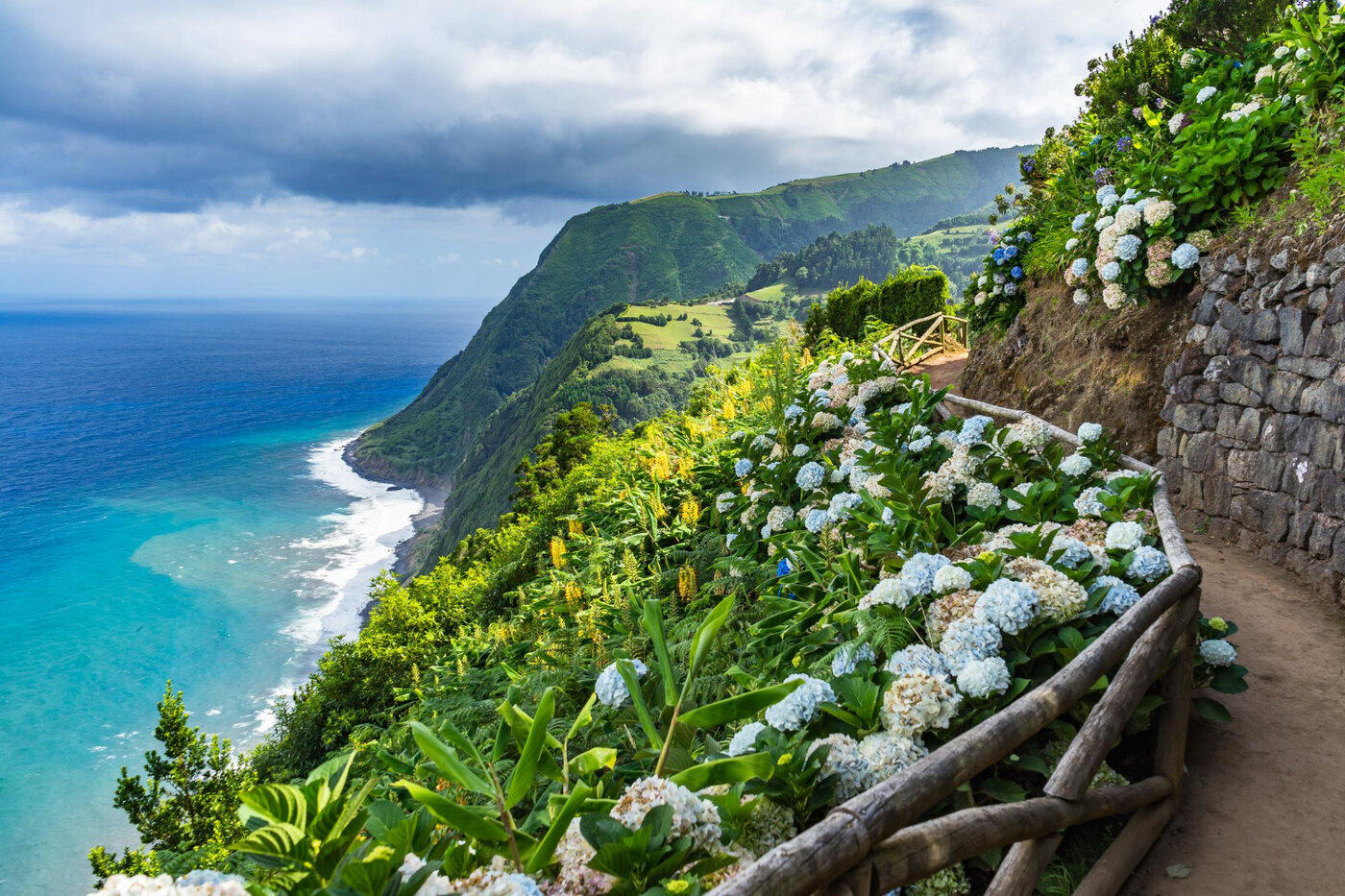 Azores.com is a U.S.-based travel agency specializing exclusively in Azores travel since 1996.