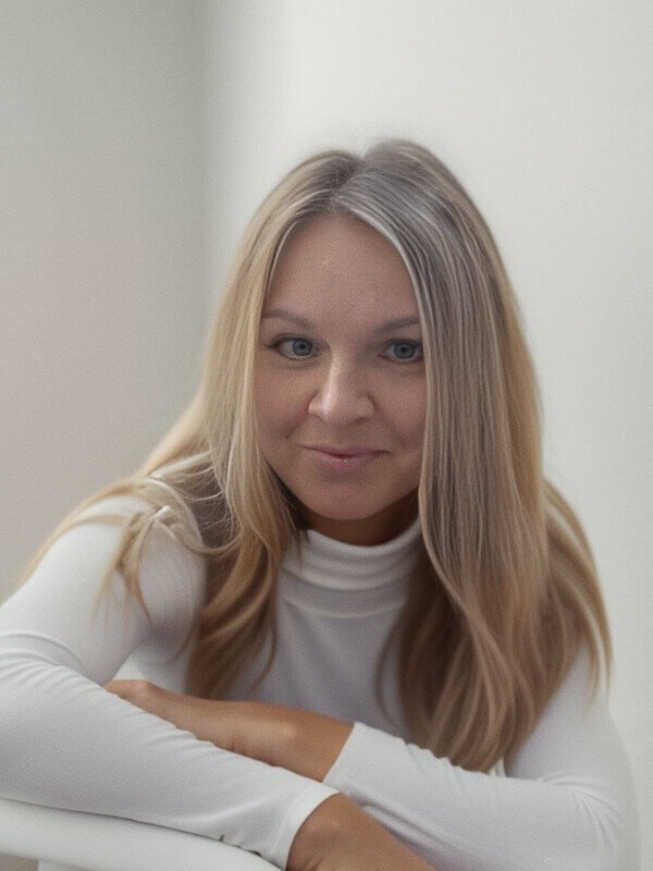 Woodell Hypnotherapy is a professional platform dedicated to the practice of Nadia Woodell, CMS-CHt, FIBH.