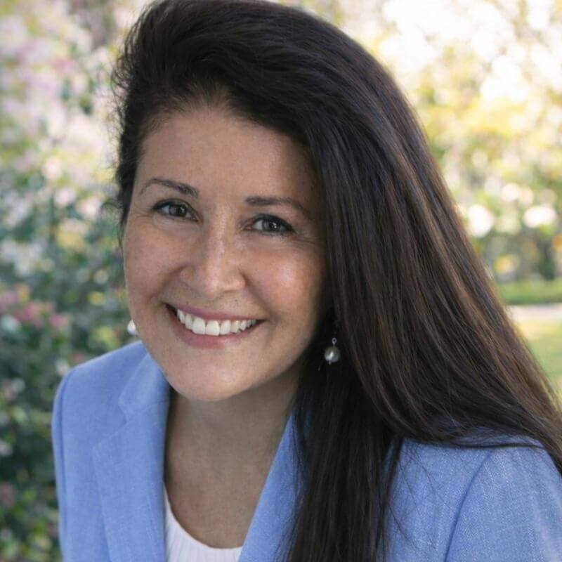 MaryAnn Lynch is an international Certified Clinical Hypnotherapist, Cognitive Life Coach, and Fellow of the International Board of Hypnotherapy.