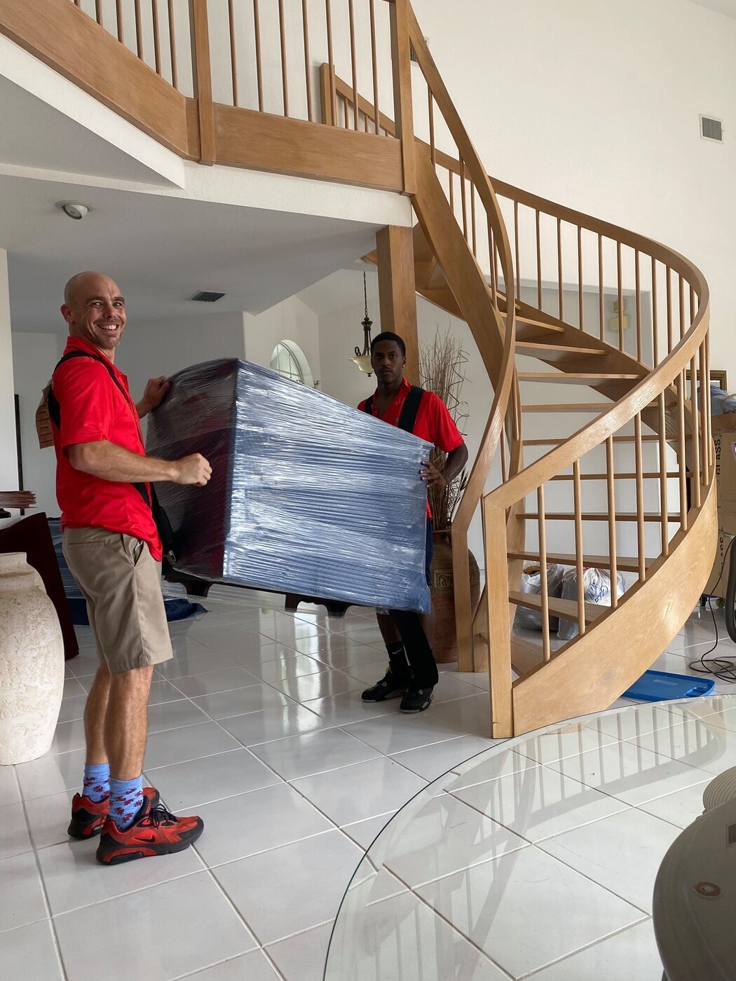 Brothers EZ Moving is a Florida-based moving company that provides residential and commercial relocation services throughout Tampa and surrounding areas.