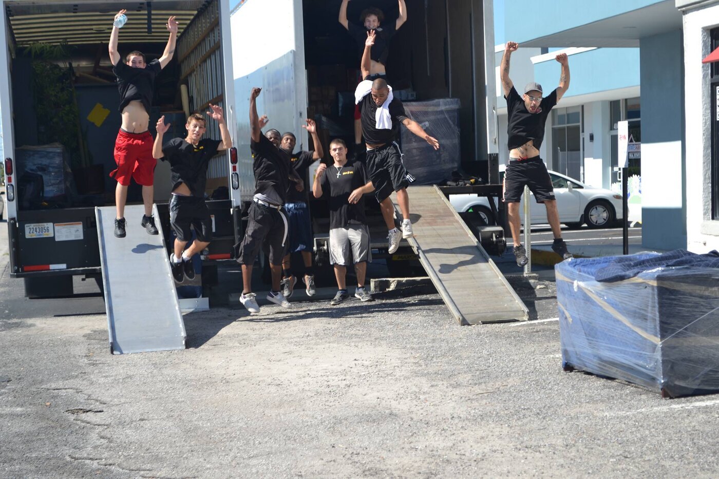 Brothers EZ Moving is a Florida-based moving company that provides residential and commercial relocation services throughout Tampa and surrounding areas.
