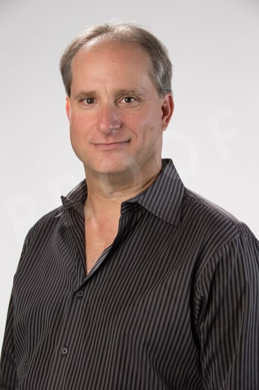 Pinnacle Chiropractic is a Phoenix-based practice led by Dr. Daniel Lipman, D.C., a Palmer College of Chiropractic graduate with more than 25 years of clinical experience.