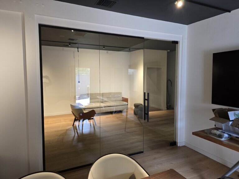Mavic Glass is an owner-operated residential and commercial glass contractor based in Huntington Beach, California, serving Orange County since 2012.