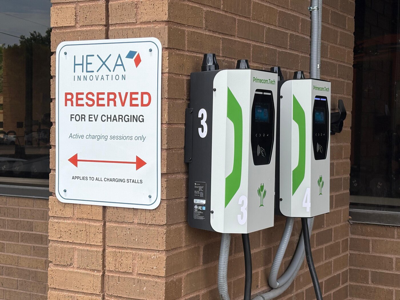 Founded for entrepreneurs by entrepreneurs, HEXA Coworking & Event Center is an integrated 42,000-square-foot innovation campus in Richardson, Texas, offering open coworking, dedicated desks, private offices, conference rooms, a 110-seat event center, an on-site gym and wellness suite, a podcast studio, a member café with on-site catering partners, and a solar-equipped, EV-ready facility.