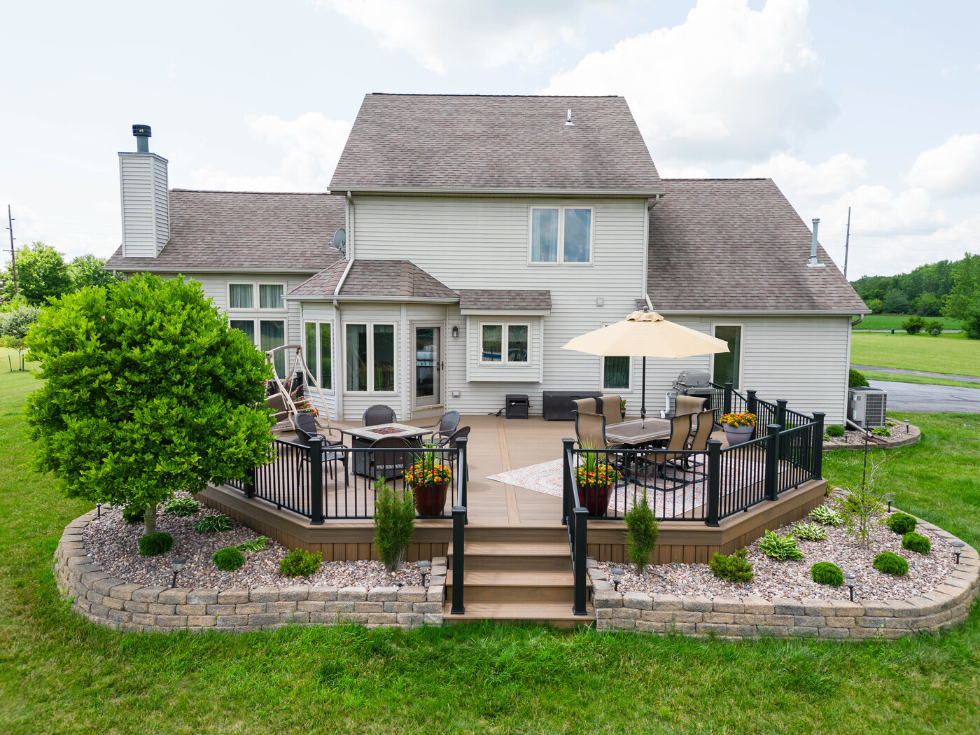 Custom Deck Creations is a Michigan deck builder based in Farmington Hills and serving homeowners throughout Southeast Michigan.