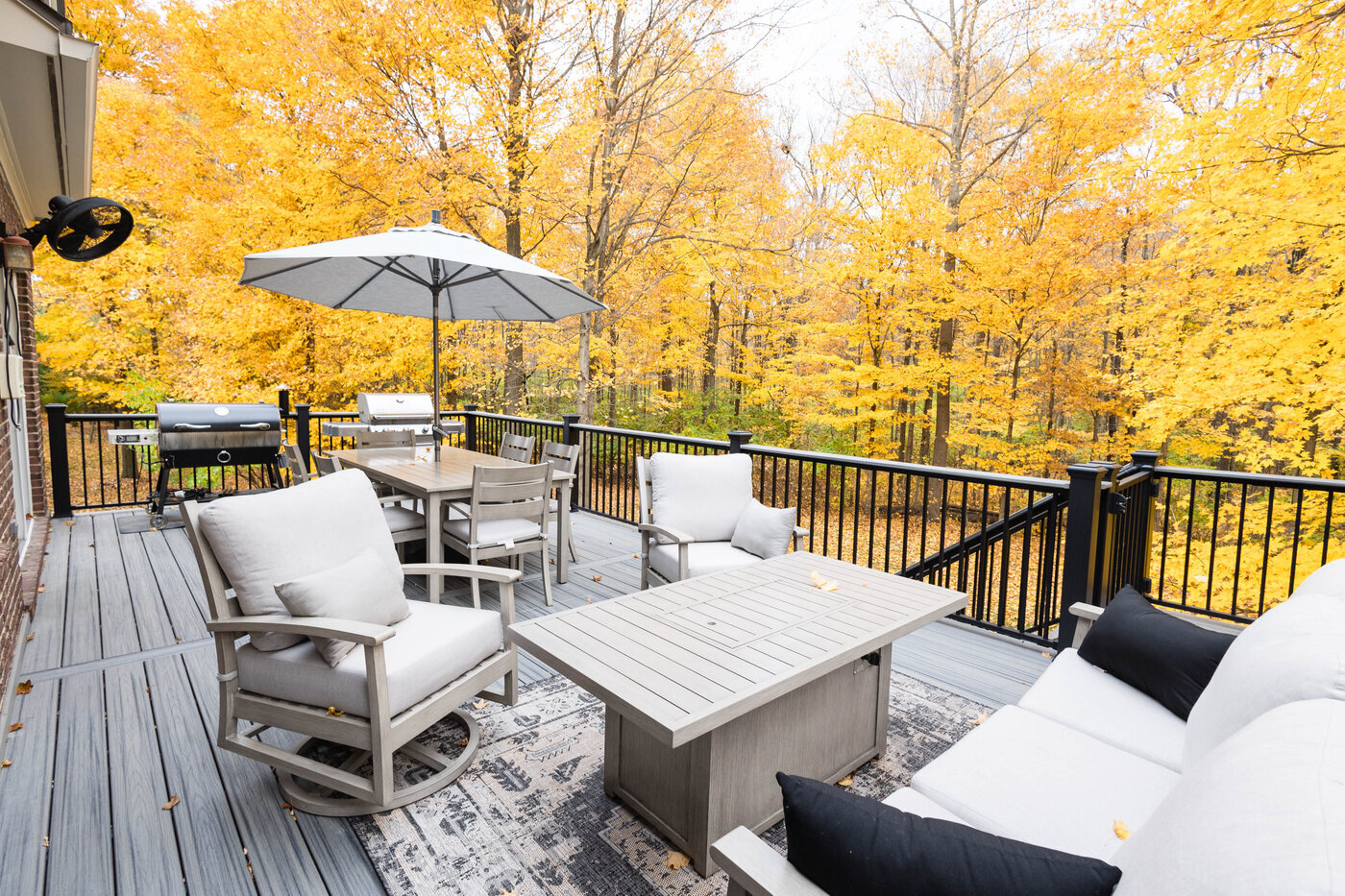 Custom Deck Creations is a Michigan deck builder based in Farmington Hills and serving homeowners throughout Southeast Michigan.