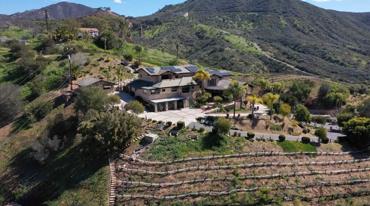 Los Willows Private Wedding & Event Estate traces its origins to a Fallbrook property purchased by the family of current owner Cathie Ransom in 1979 for a proposed secluded spa retreat.