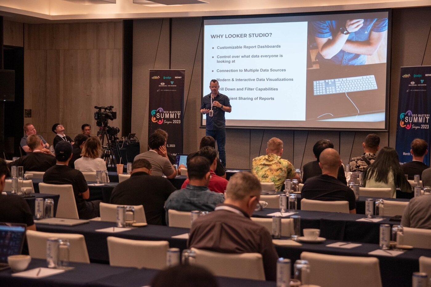 Marketers attend a session at SEO Mastery Summit, the kind of industry event where Chronister regularly speaks.