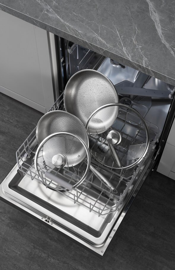 VocVoi specializes in manufacturing premium cookware designed for home cooking enthusiasts seeking reliable, durable kitchen solutions.