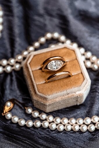 Kayge Studio is a fine jewelry design studio in San Diego, California, led by founder Kayla Goldsmid.