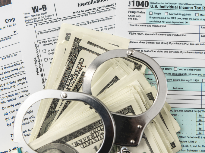 Tax Fraud vs. Tax Evasion: What’s the Difference?