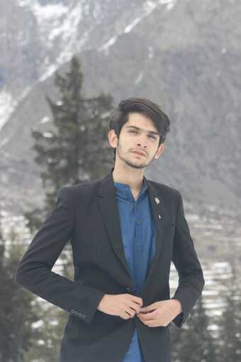 18 Years Old Entrepreneur from Pakistan Earning $2000 Each Month