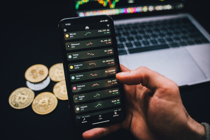 Youtuber and Influencer Romina Gafur Shares Her Views on Cryptocurrency for Beginners