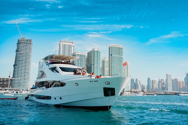 Empire Yachts Sets Sail with Exclusive Themed Cruise Nights