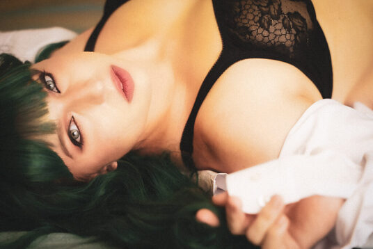 Professional Boudoir Photographer Rya Eisma Suggests Best Outfits for Boudoir Photography