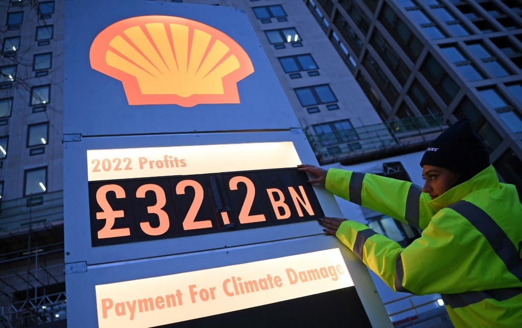 Shell logs record 2022 profit on soaring energy prices