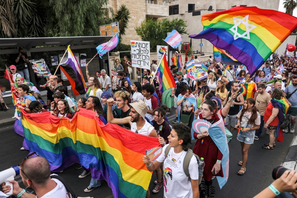 Thousands Of Israelis Join Jerusalem Pride Parade 4976